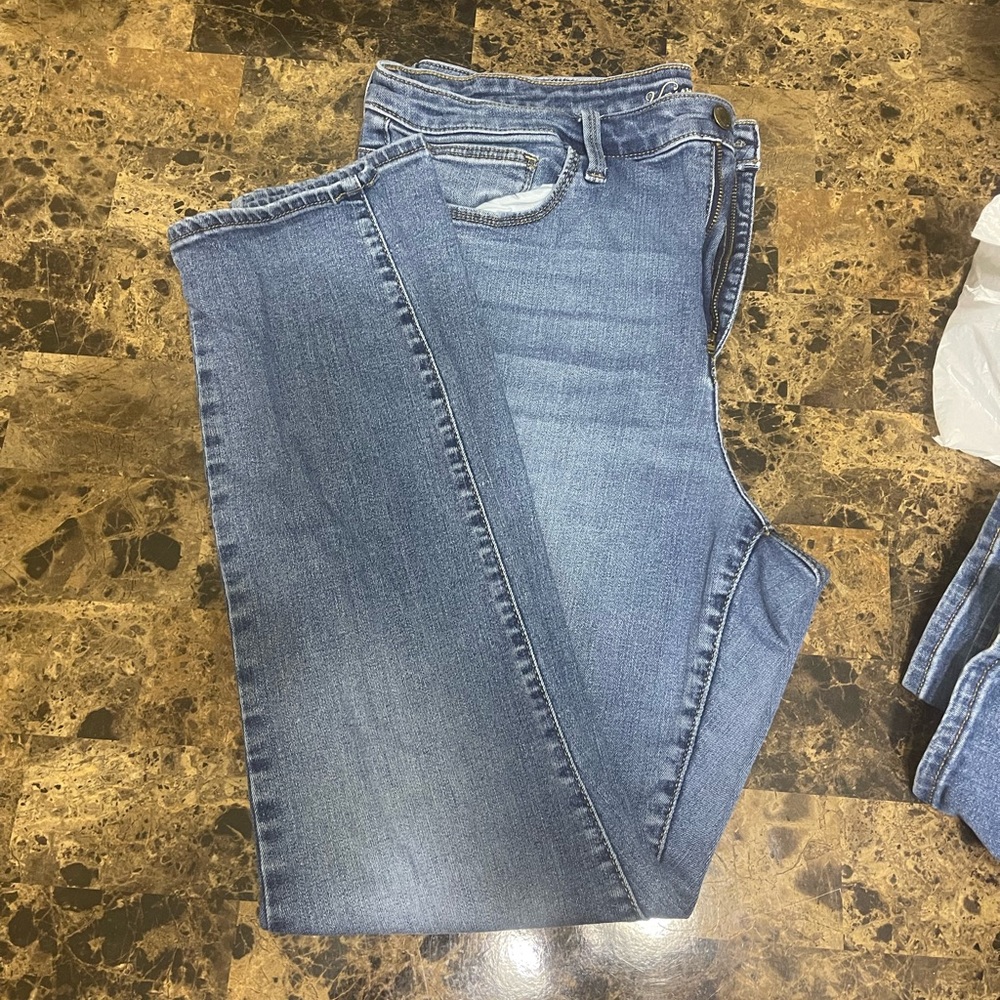 Universal tread jeans